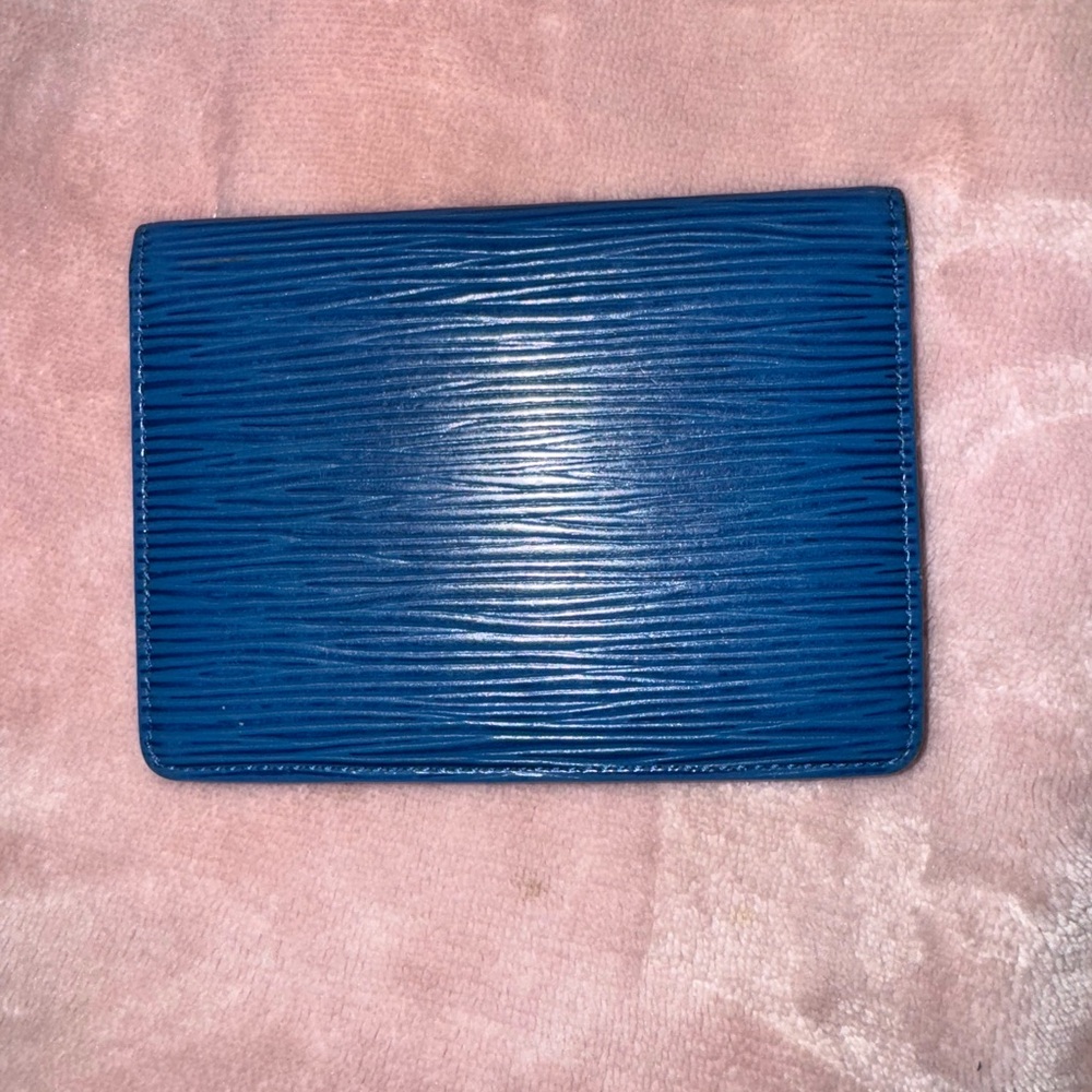 AUTHENTIC Louis Vuitton EPI Blue ID/Card Holder (code reads M10913) - Picture 2 of 6